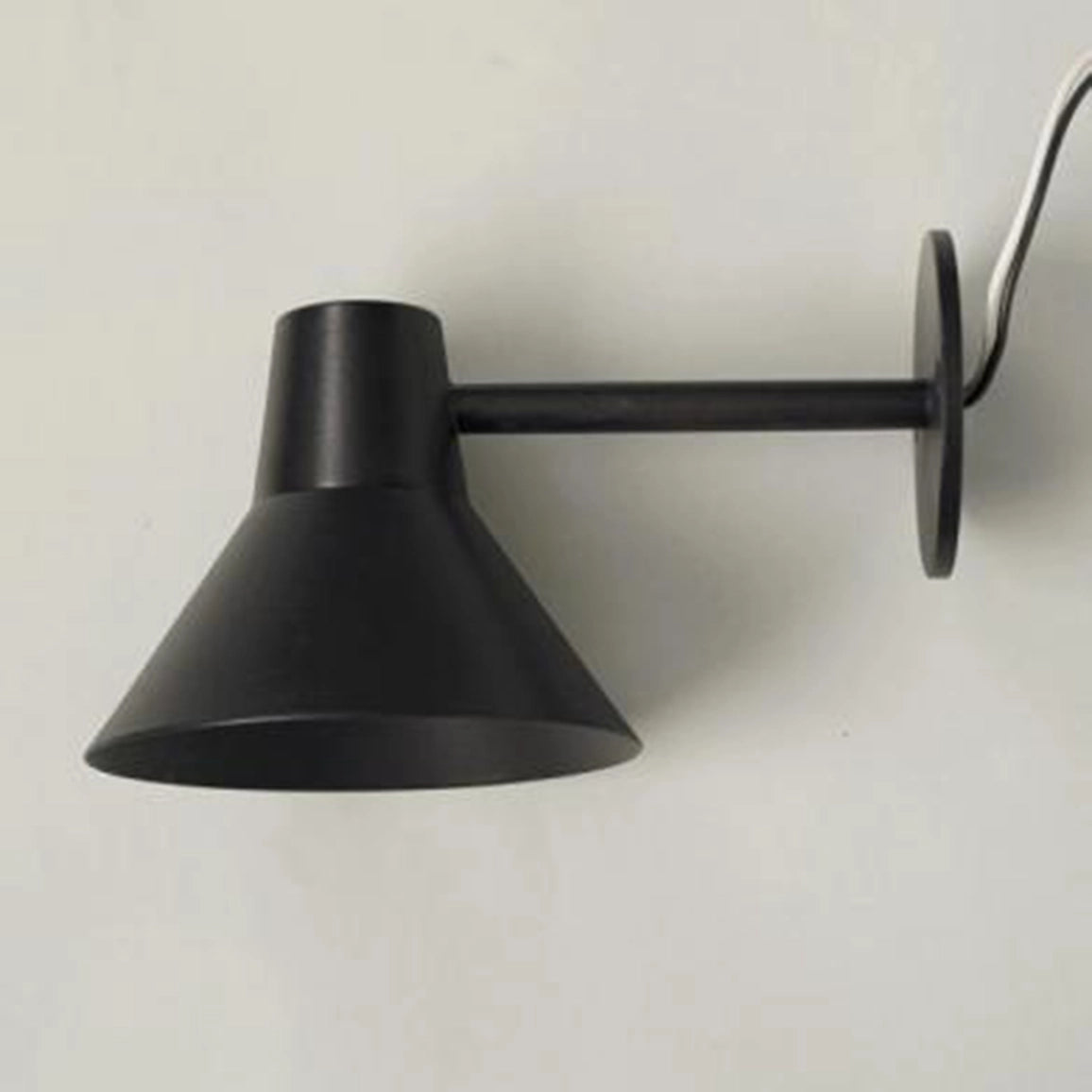 cone light (ブラック)　エントランスライト　照明