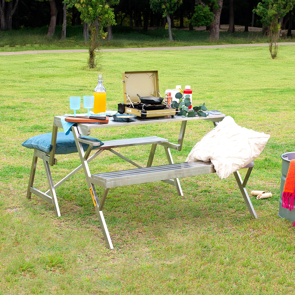 ステンレステーブルベンチ